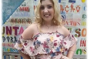 Blusa com Recorte nos Ombros - O melhor Amigo do Corpo Triângulo
